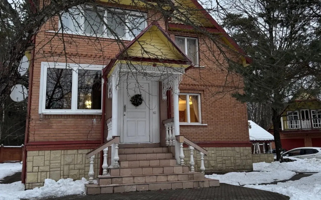 V Poselke Chistye Prudy 15 Private house