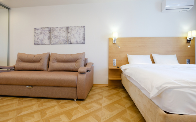 Апартаменты Петровские на Советской 90 №1