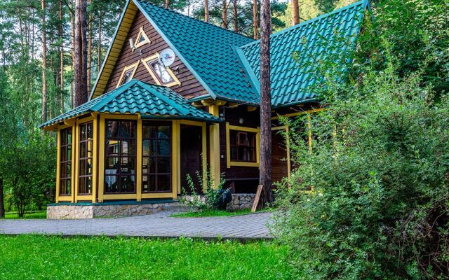 Kedroviy Ostrov (Сhemal) Hotel