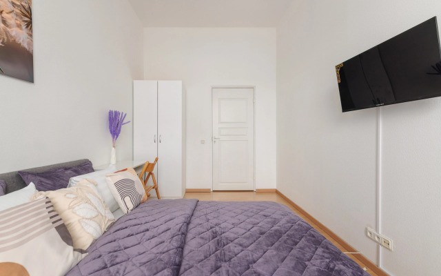 Апартаменты у Дворцовой площади DereMRents ДереМРентс