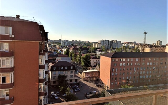 Апартаменты КвартОтель на М.Горького 85Б 23