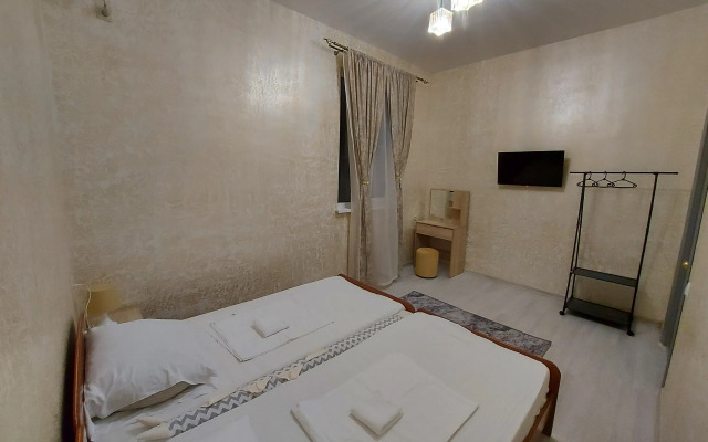 Bolshoy Uyutny Dom pod Klyuch Guest House