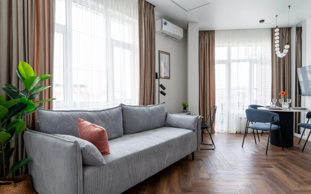 Апартаменты с дизайнерским ремонтом и продуманной эргономикой пространства от LetoApart