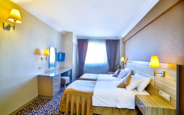 Hotel Grand Emin