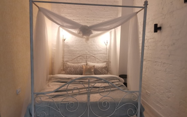 Апартаменты c камином у Невы