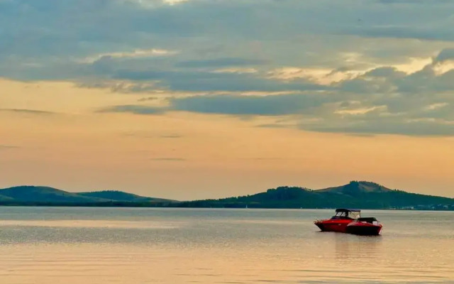 Na Ozere Bannoye Bungalow