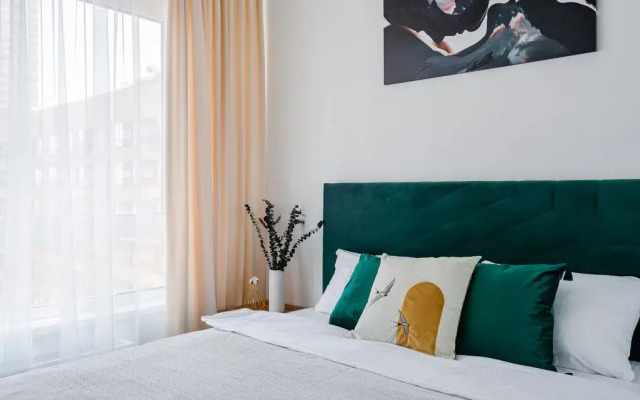 U Metro Aminyevskaya Flat