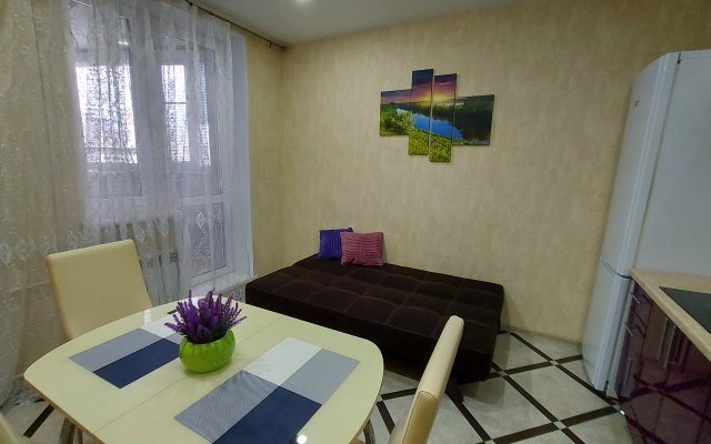 Ryadom S Parkom Gagarina Apartments