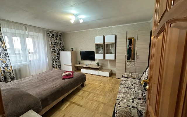 Chekhova 2B Flat