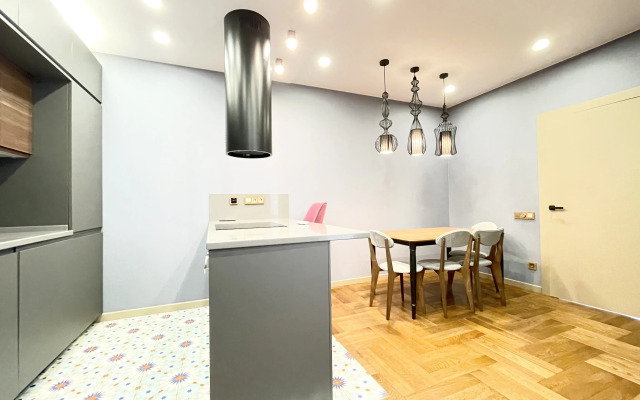 S 2 Spalnyami V Zhk Sokol Flat