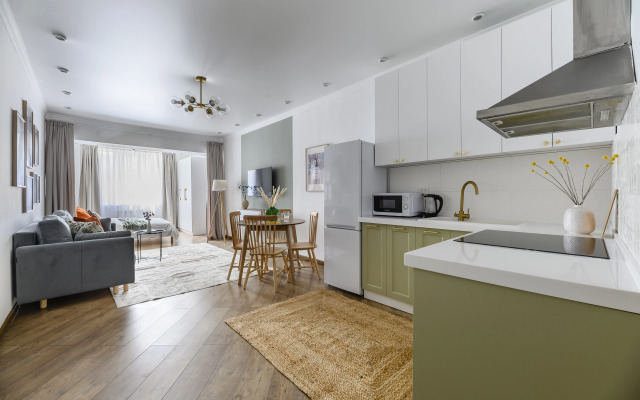 Arbat, Zolotoy Kvadrat, Istoricheskiy Tsentr Almaty Flat