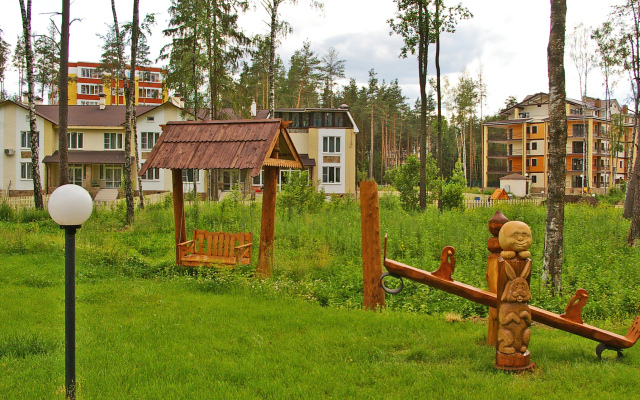 Apartments Yakhontovy Les