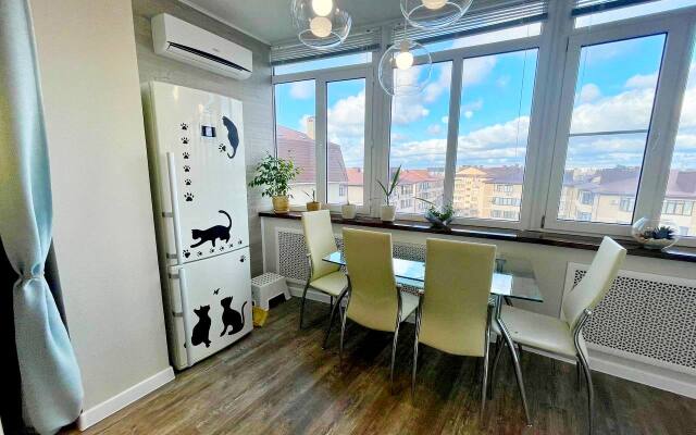 3-Kh Komnatnye 2-Kh Urovnevye Apartments