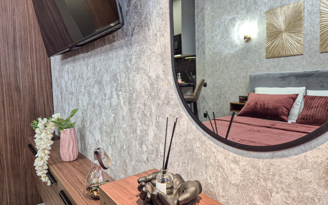 Studiya V Zhk Flora S Dizaynerskim Remontom Flat