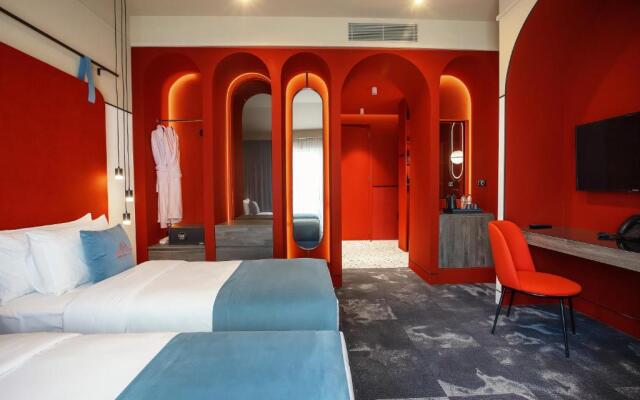 Heritage Hotel and Suites (by Travel Agency)