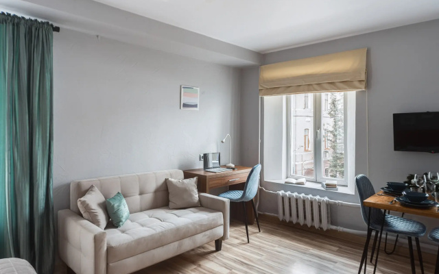Апартаменты SMART LOFTS | Bright | 5 мин от метро Бауманская | Исторический дом