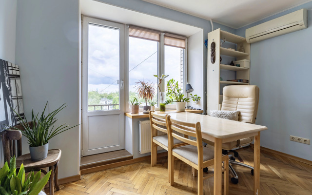 Квартира Цветная с видом на скверы