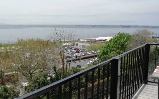 Sea House Suites