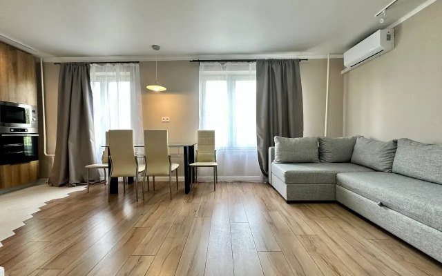 Квартира Шикарная Трехкомнатная