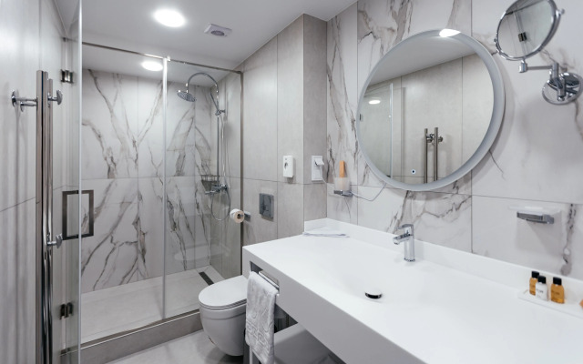 Отель Крона (бывший Версаль)