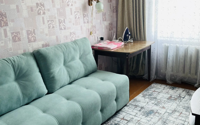 Квартира Трехкомнатная на Угольщиков, 28