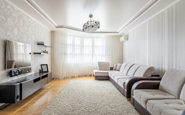 Квартира Просторная светлая трехкомнатная