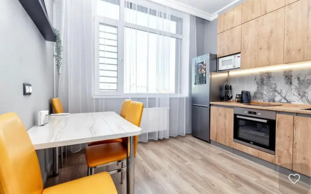 Na Prospekte Kabanbay Batyra 49a Apartments