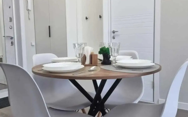 Квартира с Видом на Бacсeйн в ЖК Кипарис 388