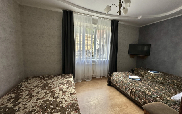 Квартира ArtHouse Dombay 3