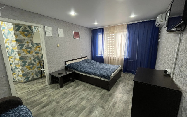Tsentr Goroda Suvorova 144 Flat