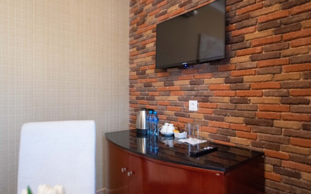 Kraveli Hotel