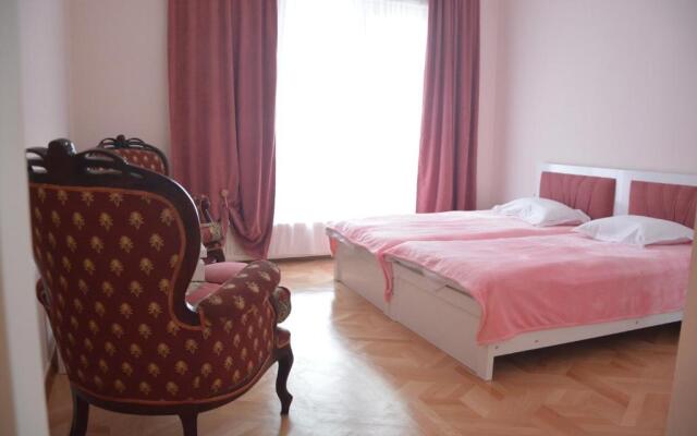 Renesans Hotel