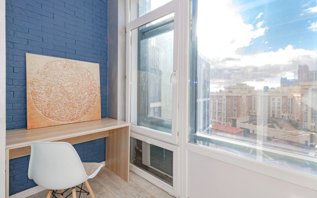Avenue 5 Apartments