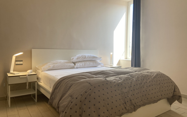 Up Hotel