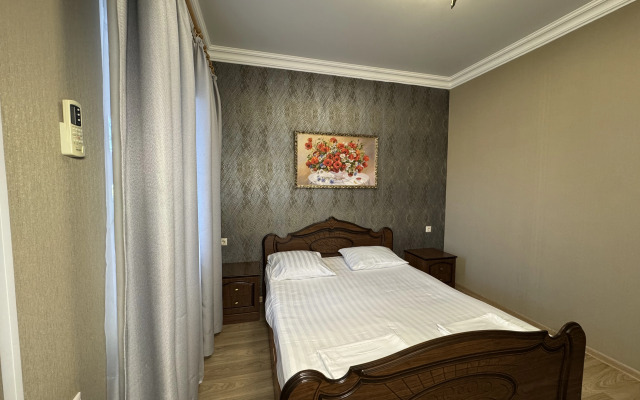 Izumrudny Guest house