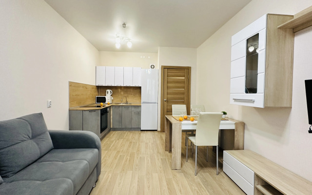 Uutnaya Evro-dvukhkomnatnaya u Naberezhnoy Flat
