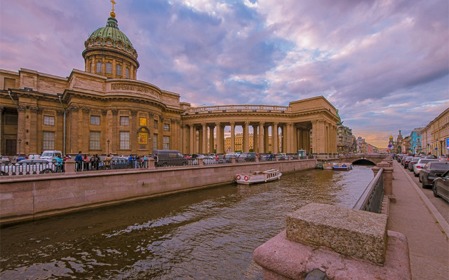 Квартира у Казанского Собора с Камином