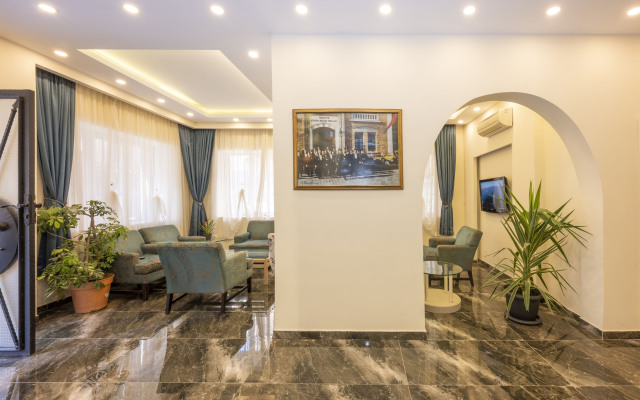 Legend Tulip Hotel