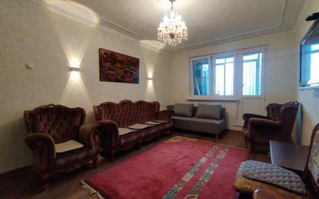 Vintazhnaya kvartira vozle metro Flat