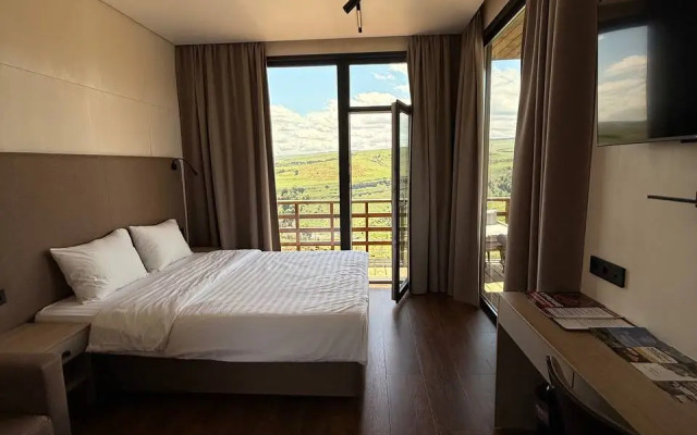 Medovye Kholmy Glamping
