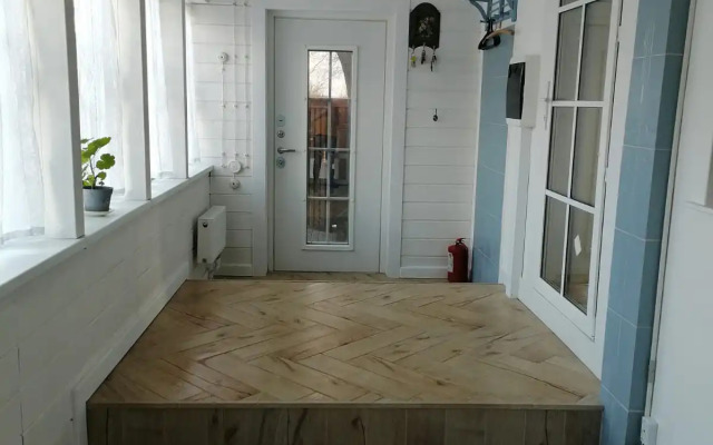 Частный дом Дом с мезонином на озере Селигер