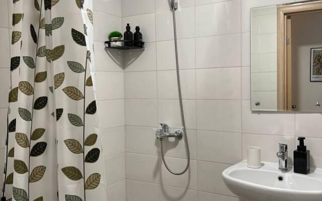 Studiya Izumrud L v 5 minutakh ot Gematologii Flat