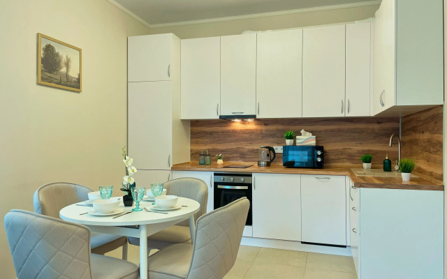 Sunny Days Lobanovskiy Les Apartments