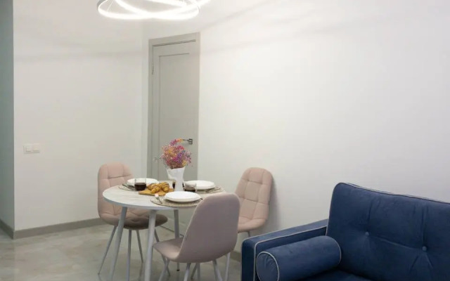 Апартаменты двухкомнатные с двумя кроватями, гардеробной и кухней-гостиной