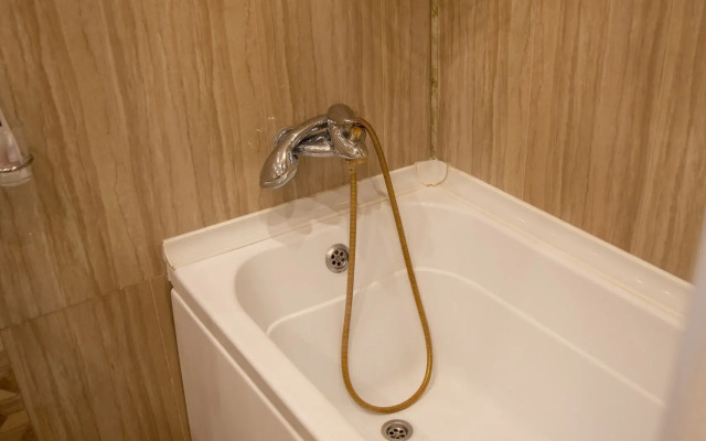Na Ulitse Kurmangazy 33 Flat
