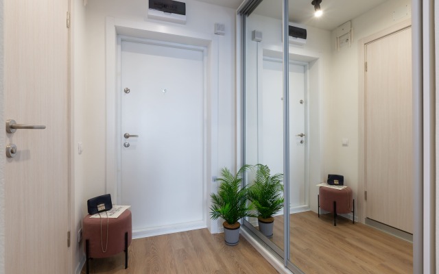 Na Bazovskoy 15/4 Apartments