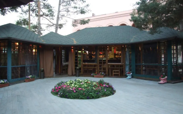 Armenia Hotel
