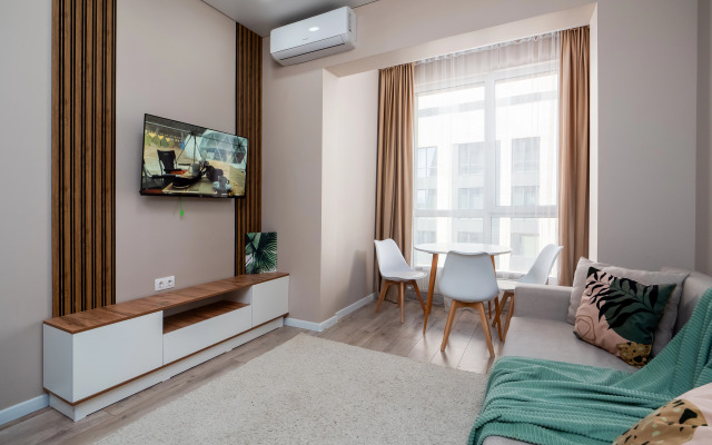 Yevrodvushka S Potryasayuschim Vidom Na Gorod Flat