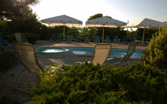 Отель Белая Ива