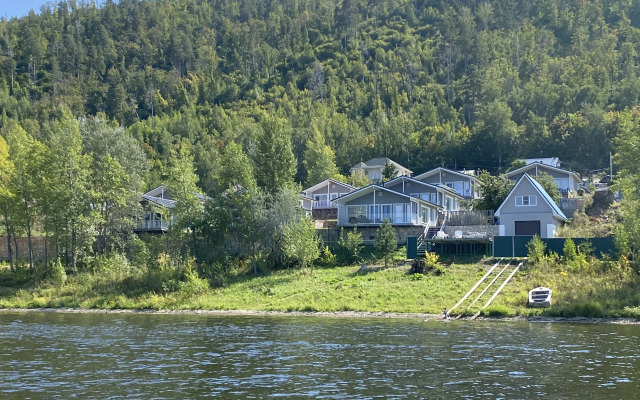 Частный дом в коттеджном поселке Зольное Вилладж на берегу Волги